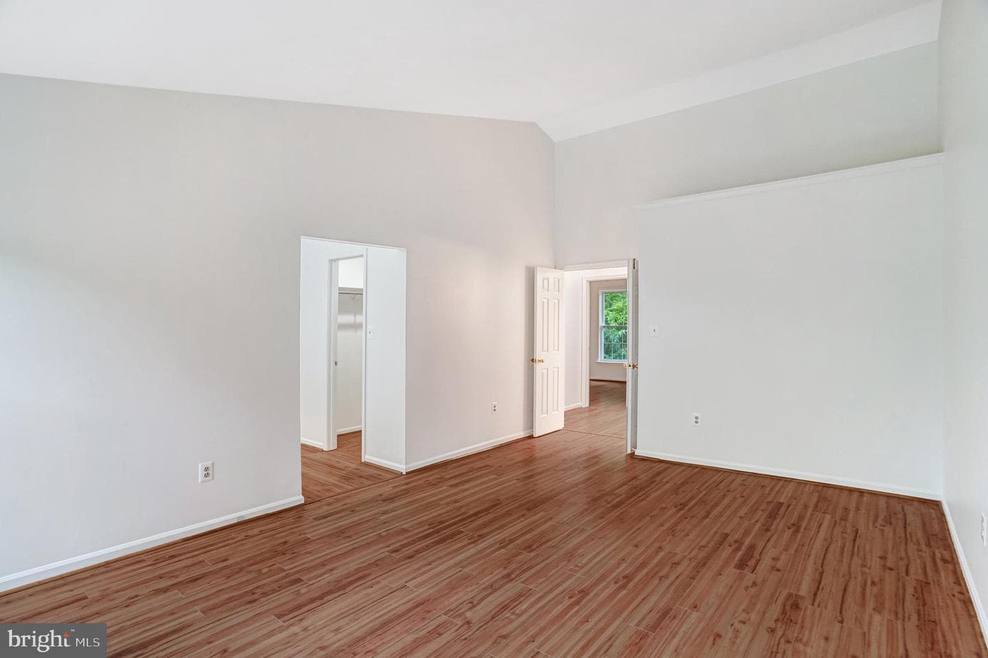 5910 Woodfield Estates Drive photo 16