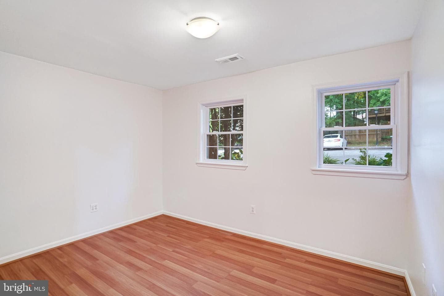 5910 Woodfield Estates Drive photo 30
