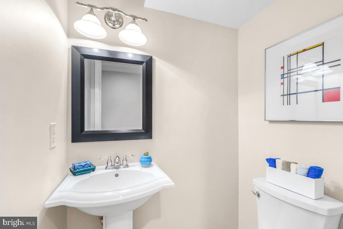 8345 Forrester Boulevard photo 24