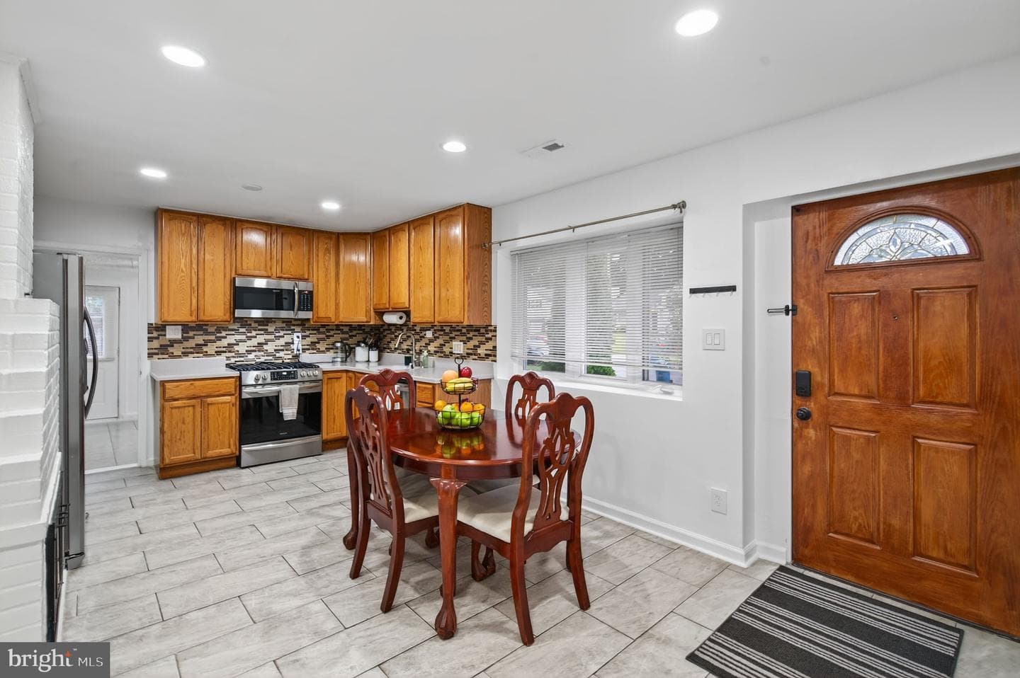 5400 Montgomery Street photo 12