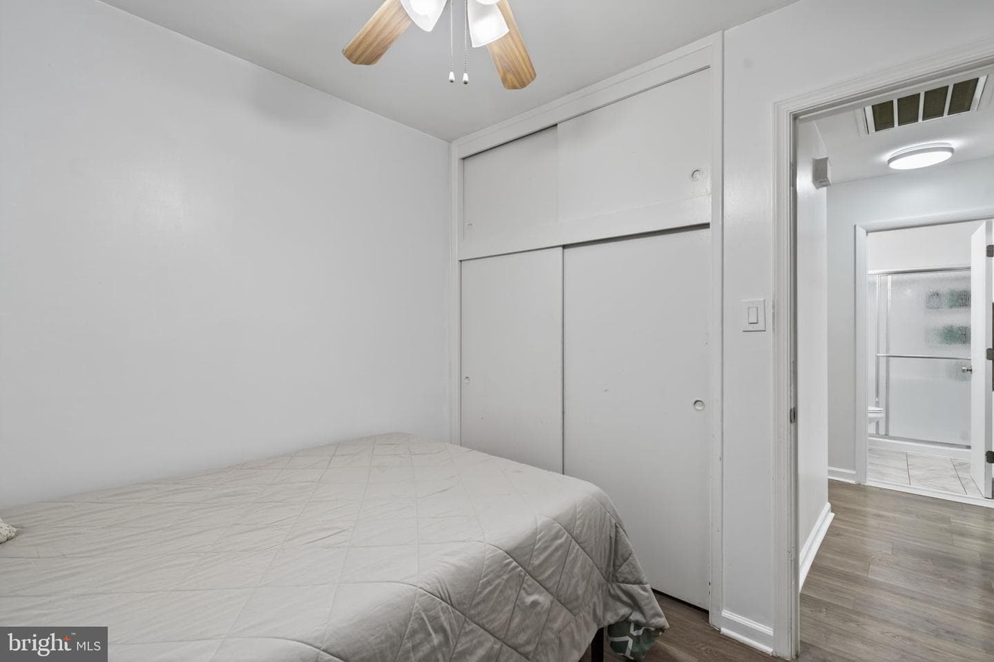 5400 Montgomery Street photo 31