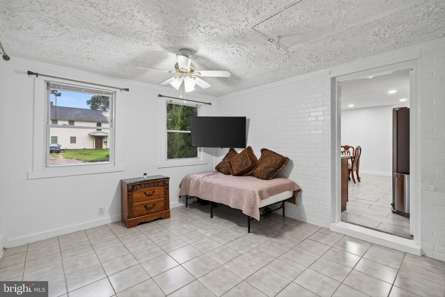 5400 Montgomery Street photo 38