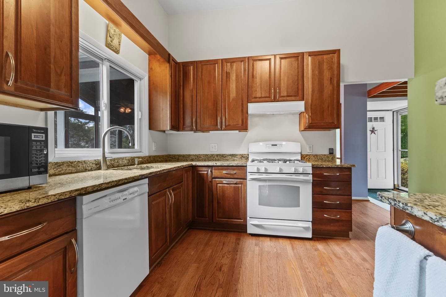 8517 Marquette photo 12
