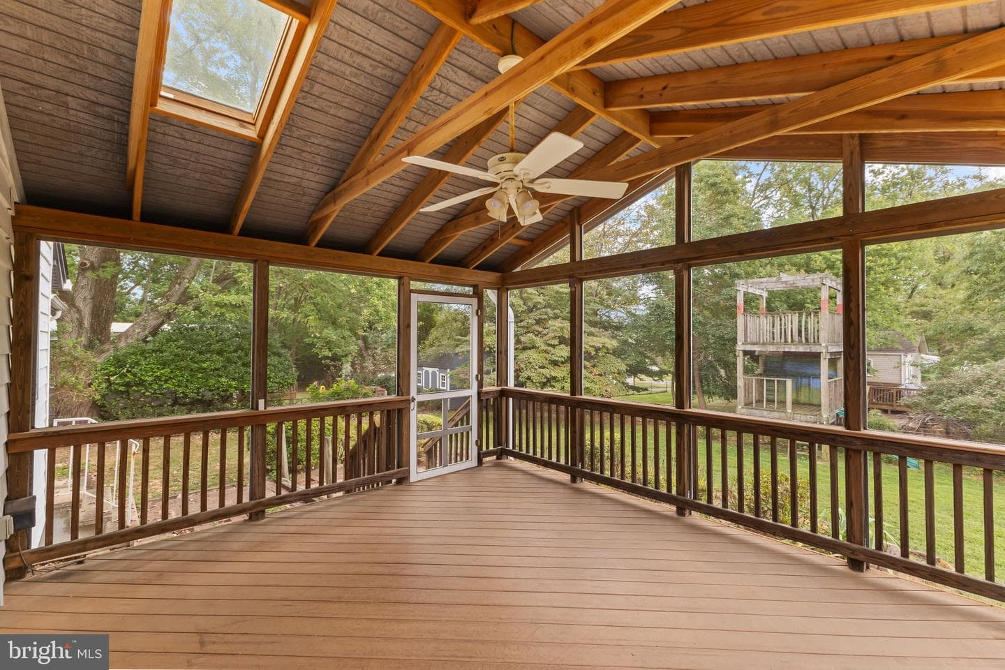8517 Marquette photo 26