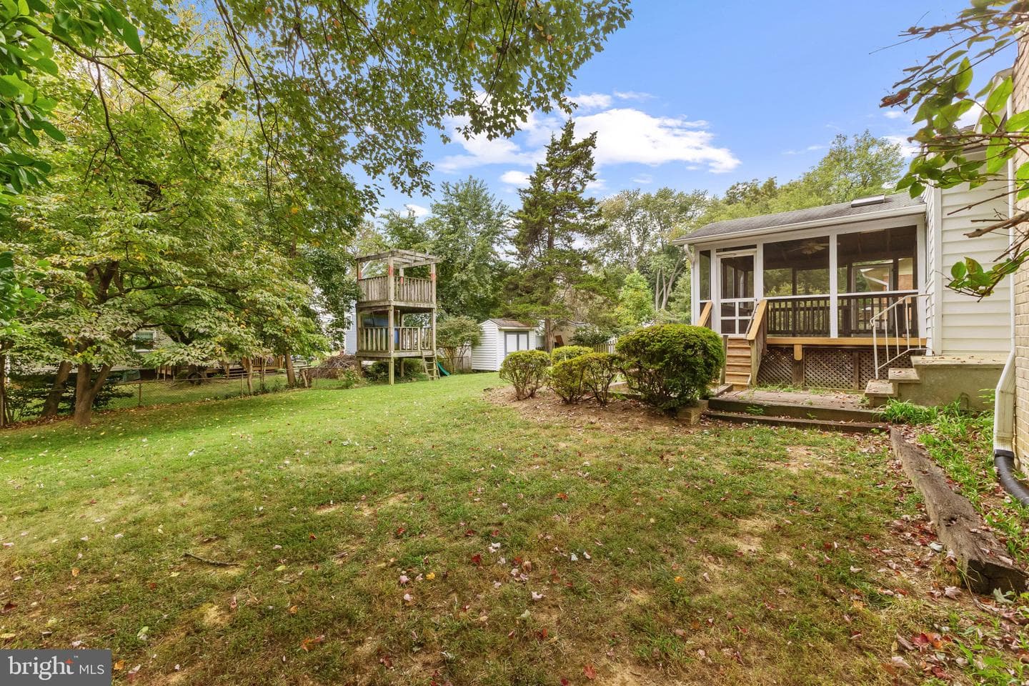 8517 Marquette photo 27