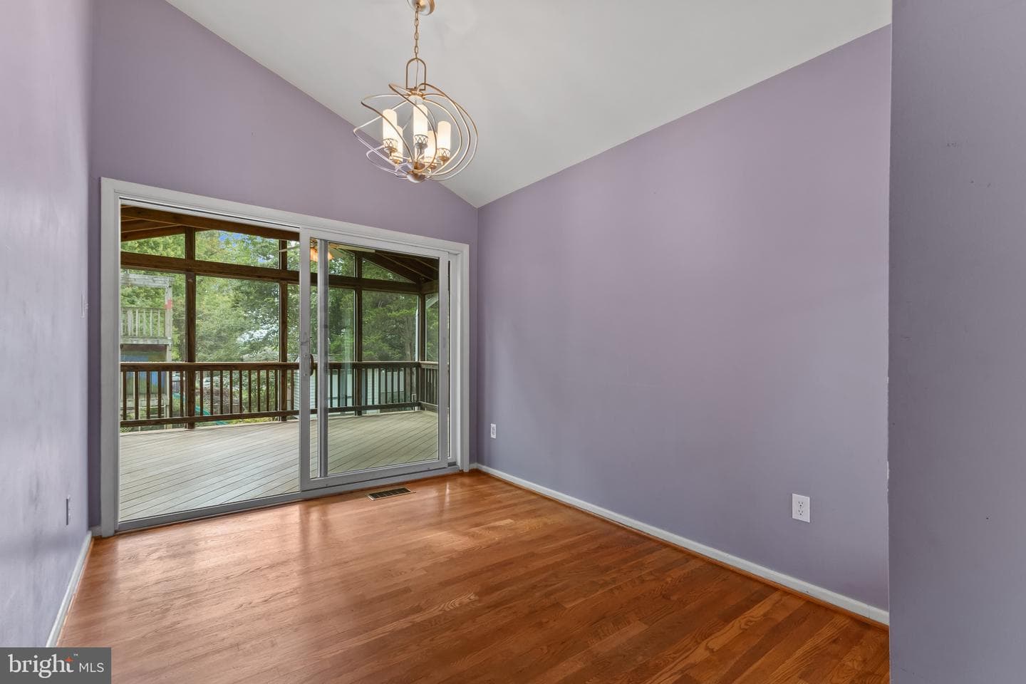8517 Marquette photo 5