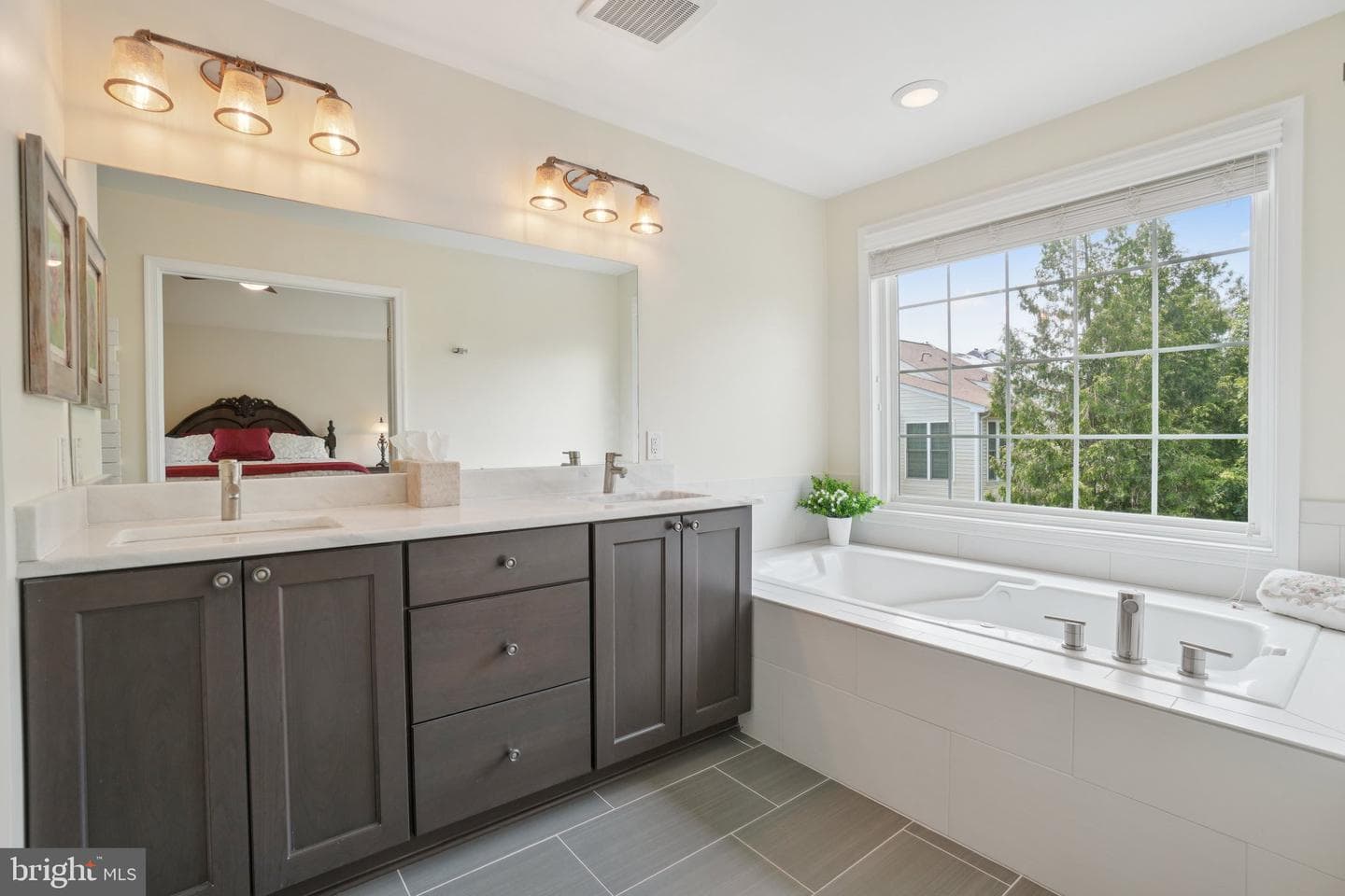 2402 Huntington Park Drive photo 14