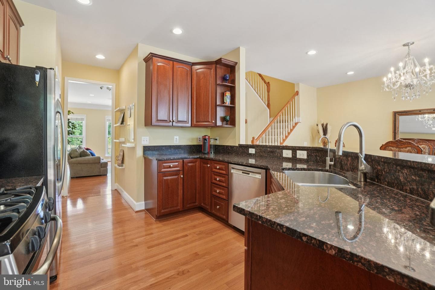 2402 Huntington Park Drive photo 8