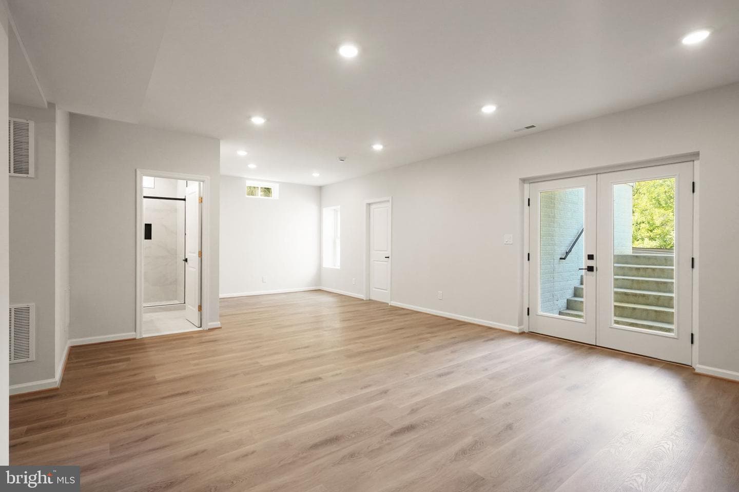 11433 Popes Head Road photo 45