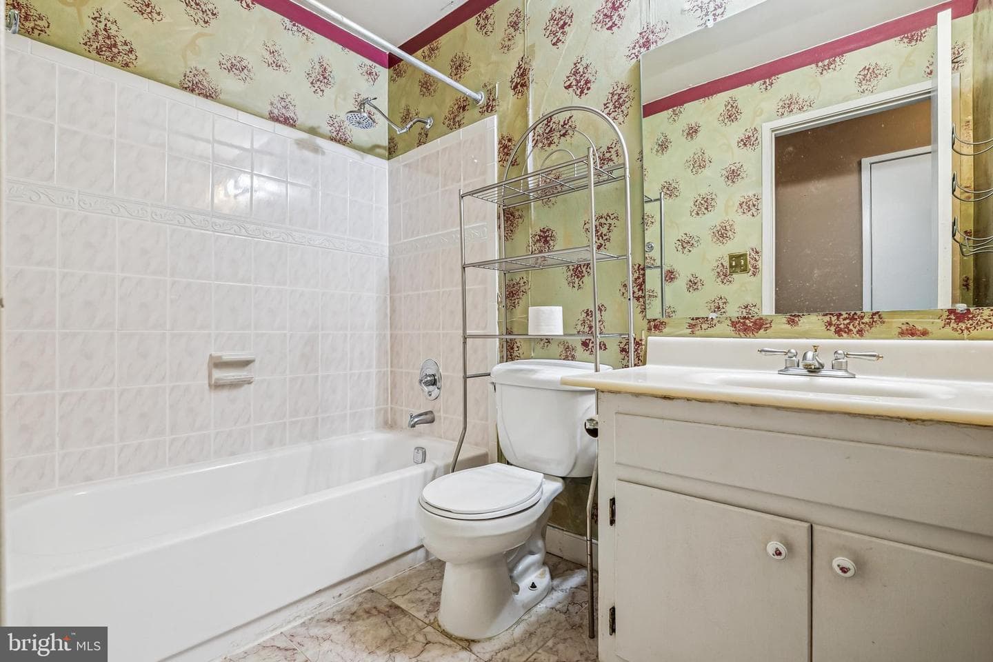 2146 Woodford Road photo 13