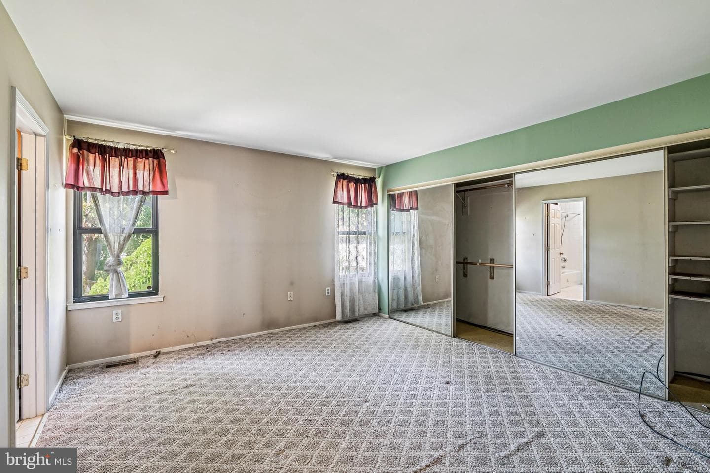 2146 Woodford Road photo 14