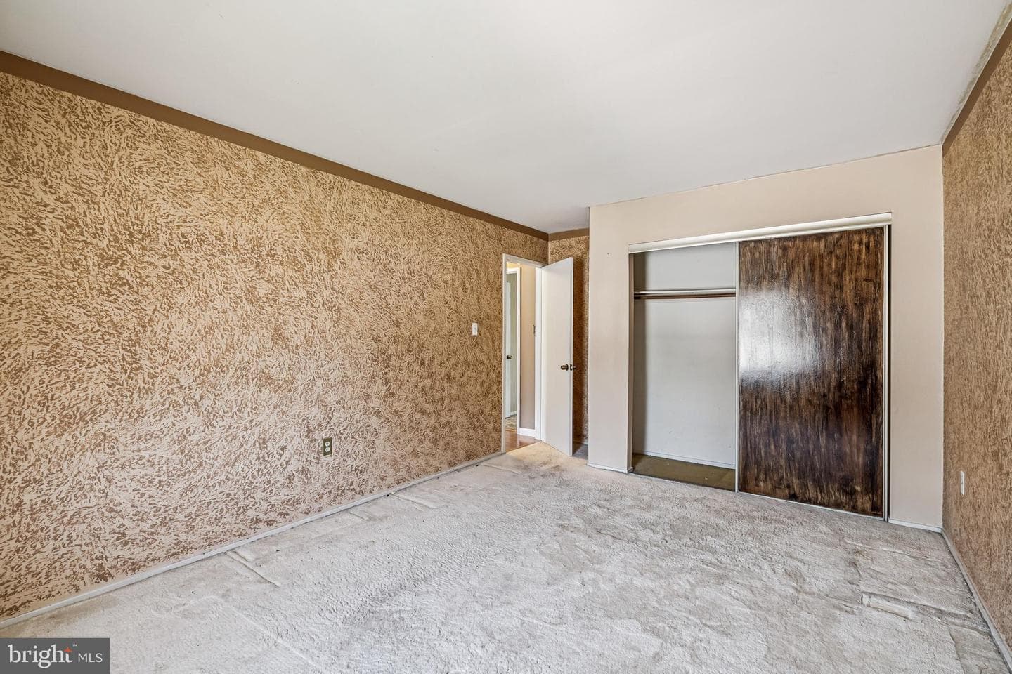 2146 Woodford Road photo 19