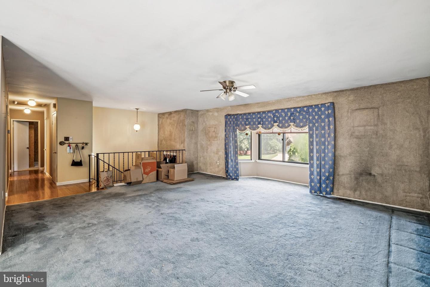 2146 Woodford Road photo 4