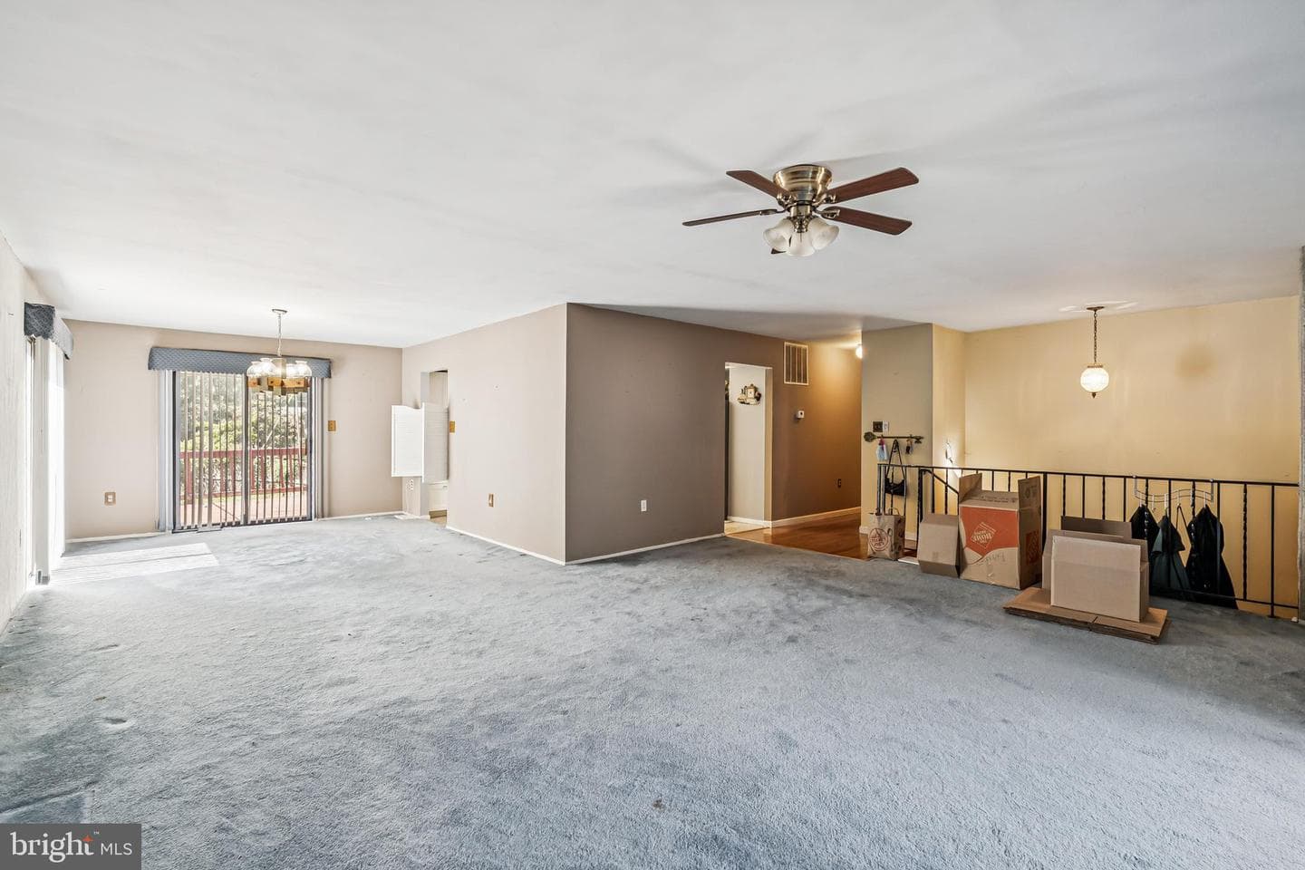 2146 Woodford Road photo 5