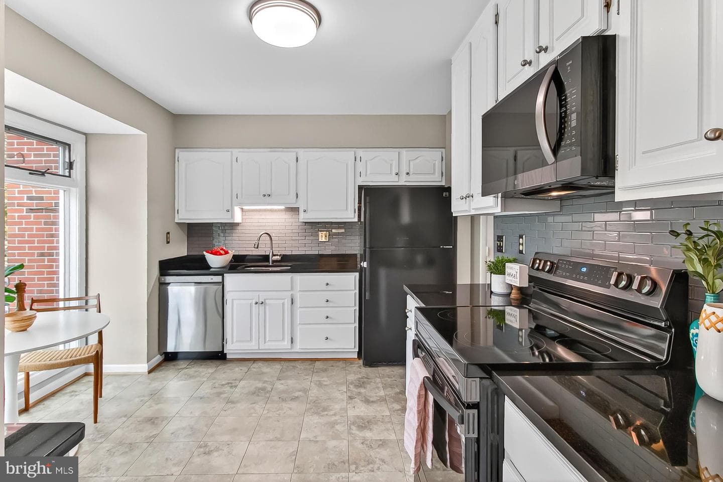 3411 Slade Court photo 12