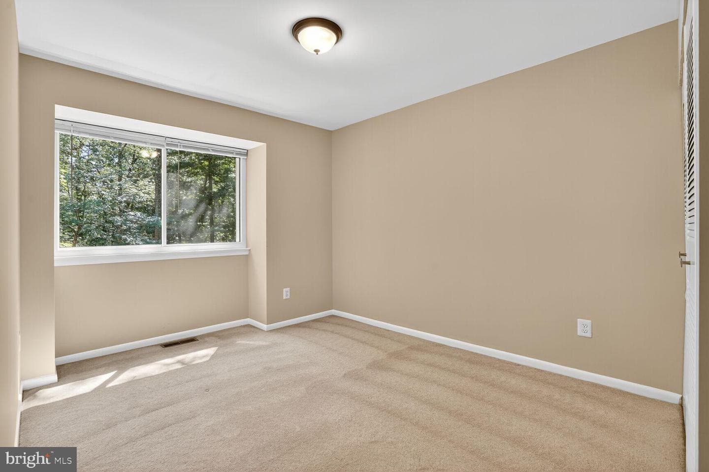 11690 Generation Court photo 16