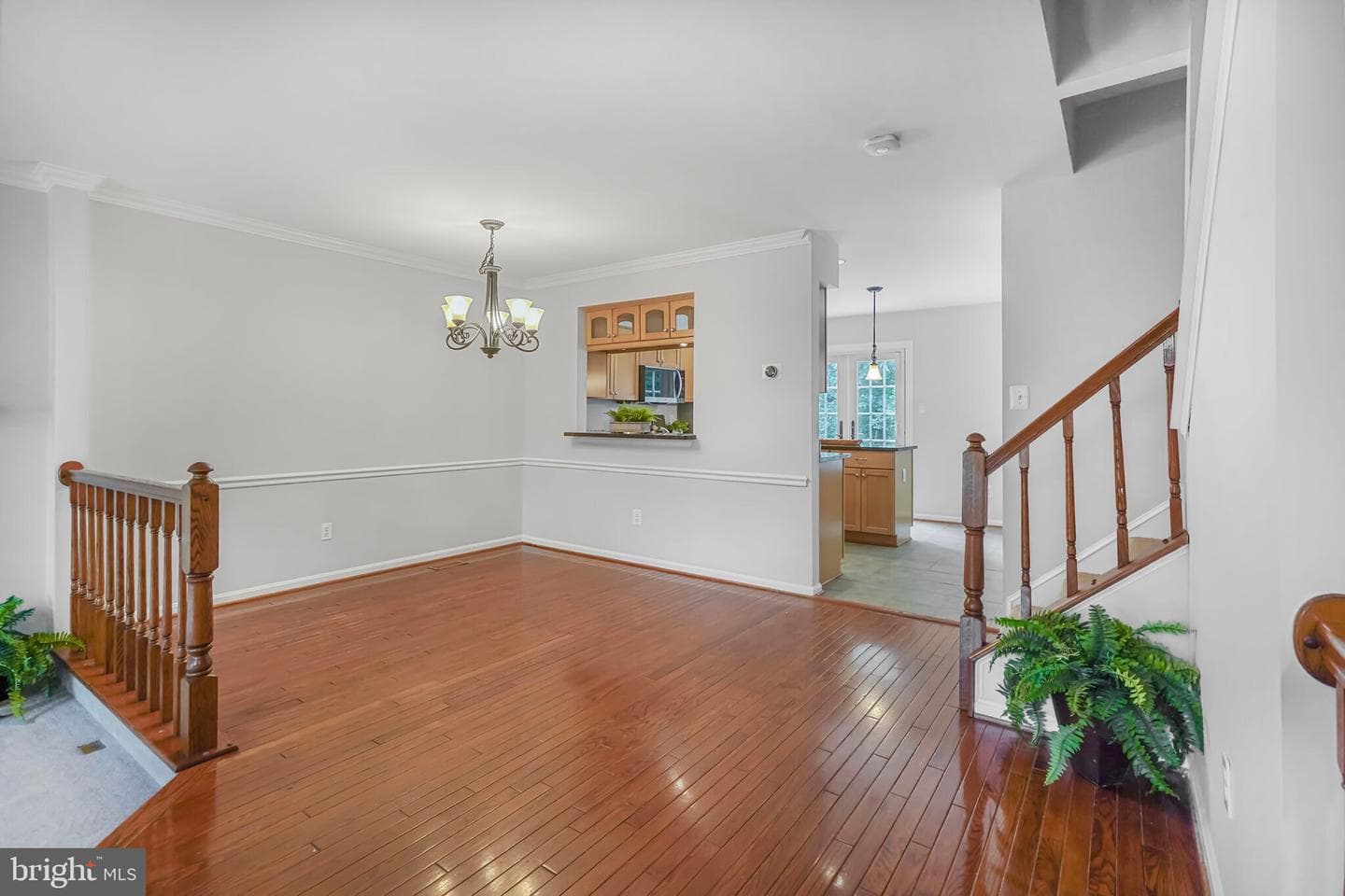 7228 Lensfield Court photo 4