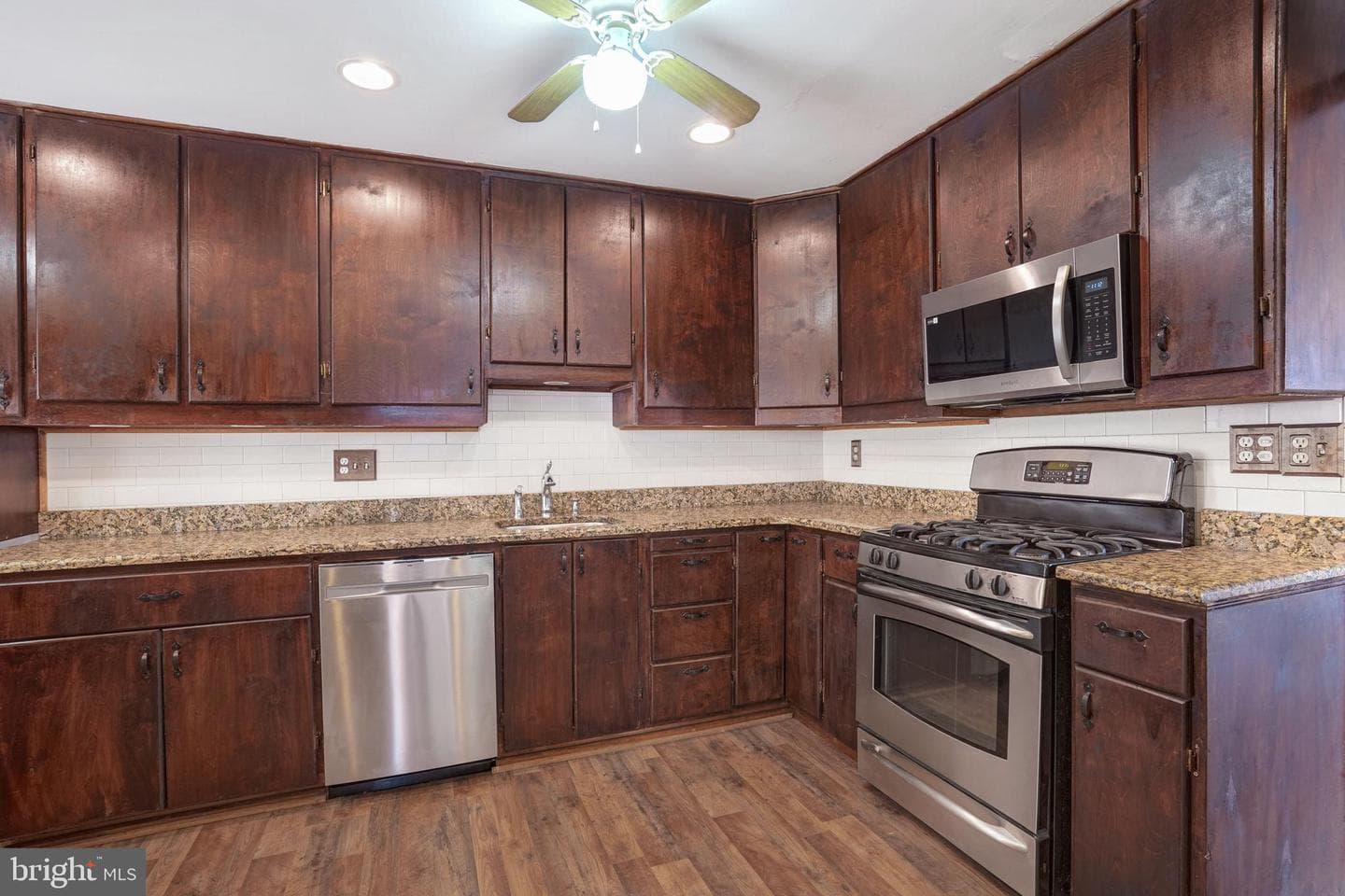 6710 Red Jacket Road photo 13