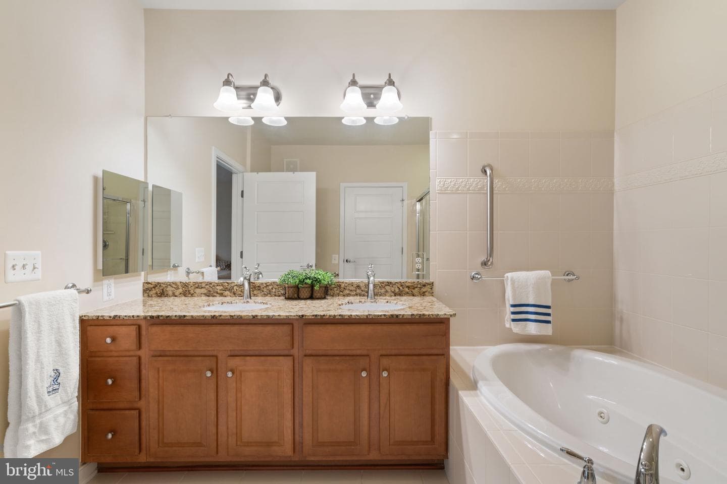 8425 Peace Lily Court #314 photo 33