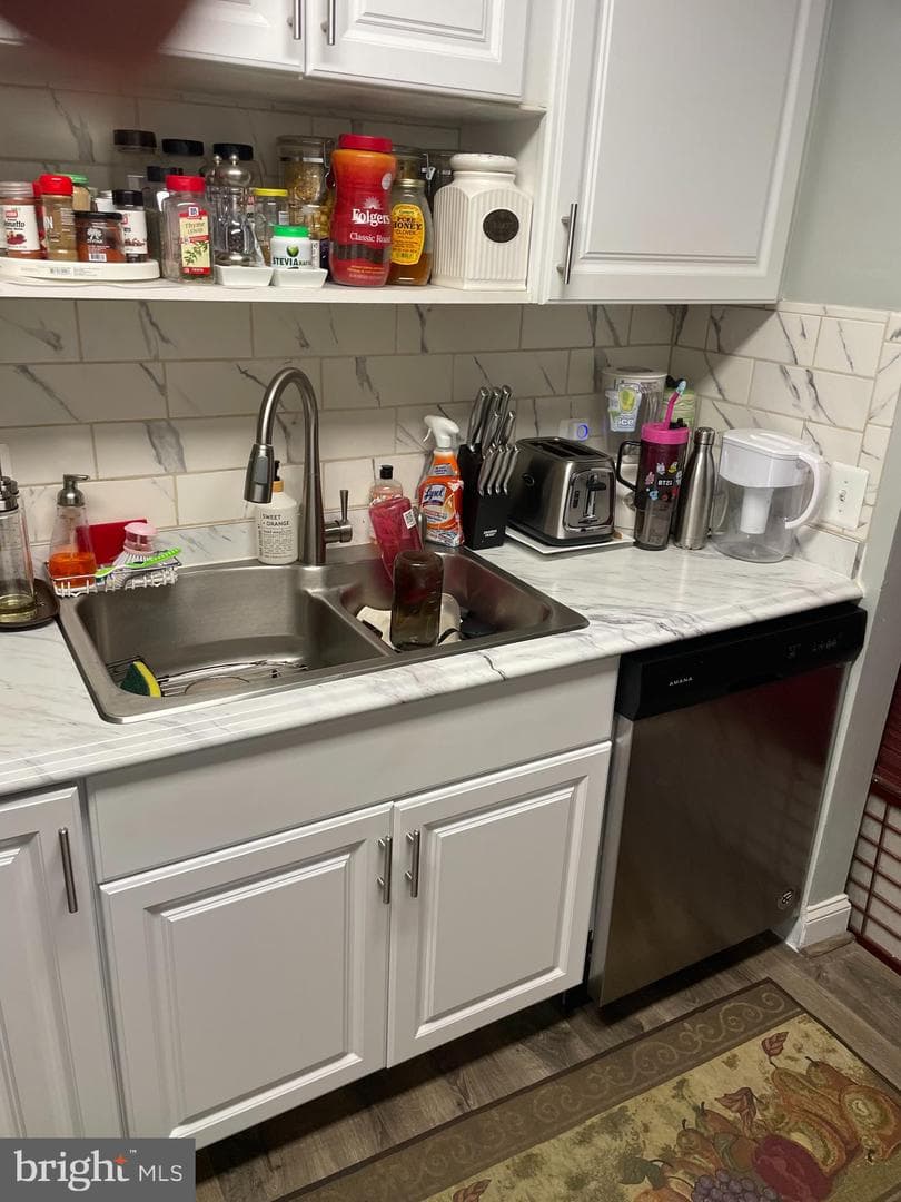 2845 Windsor Drive #302 photo 12