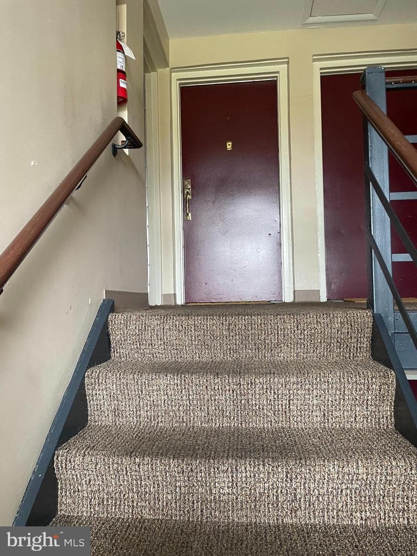 2845 Windsor Drive #302 photo 2