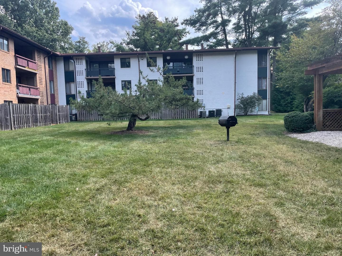 2845 Windsor Drive #302 photo 28