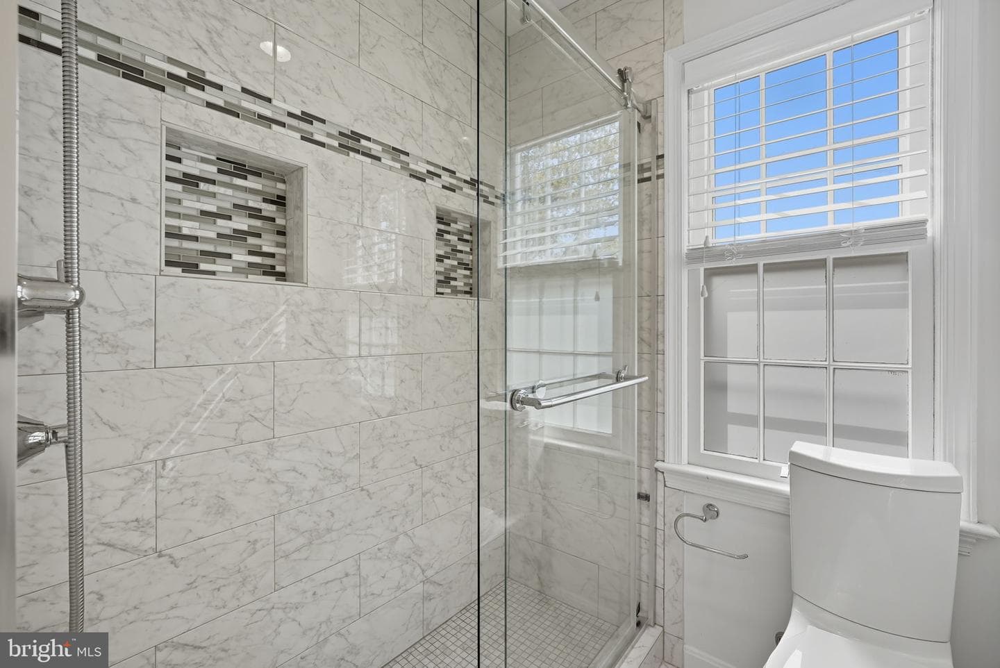 10218 Tamarack Drive photo 21