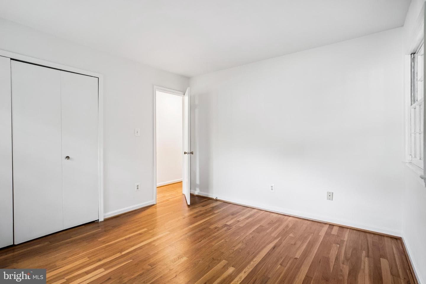 9525 Center Street photo 25