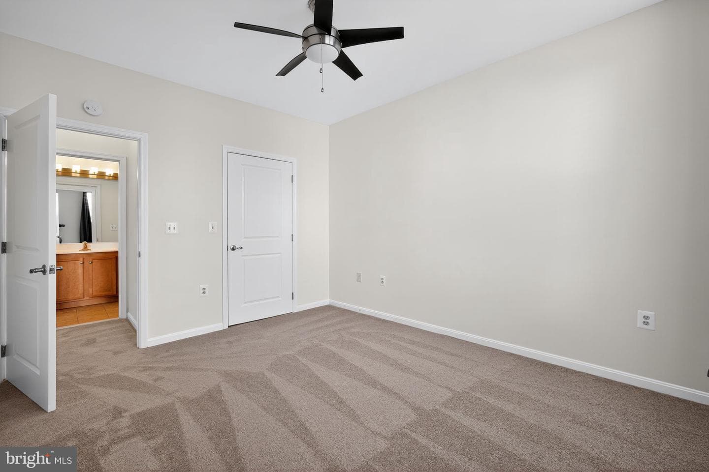 2655 Prosperity Avenue #251 photo 21