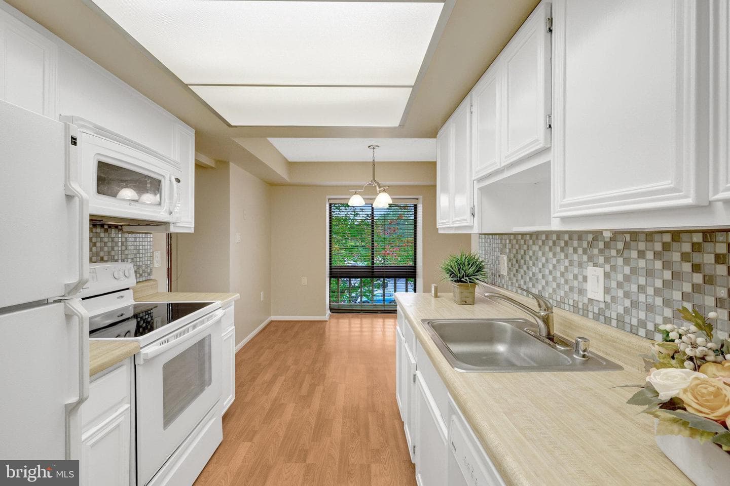 10208 Bushman Drive #422 photo 8