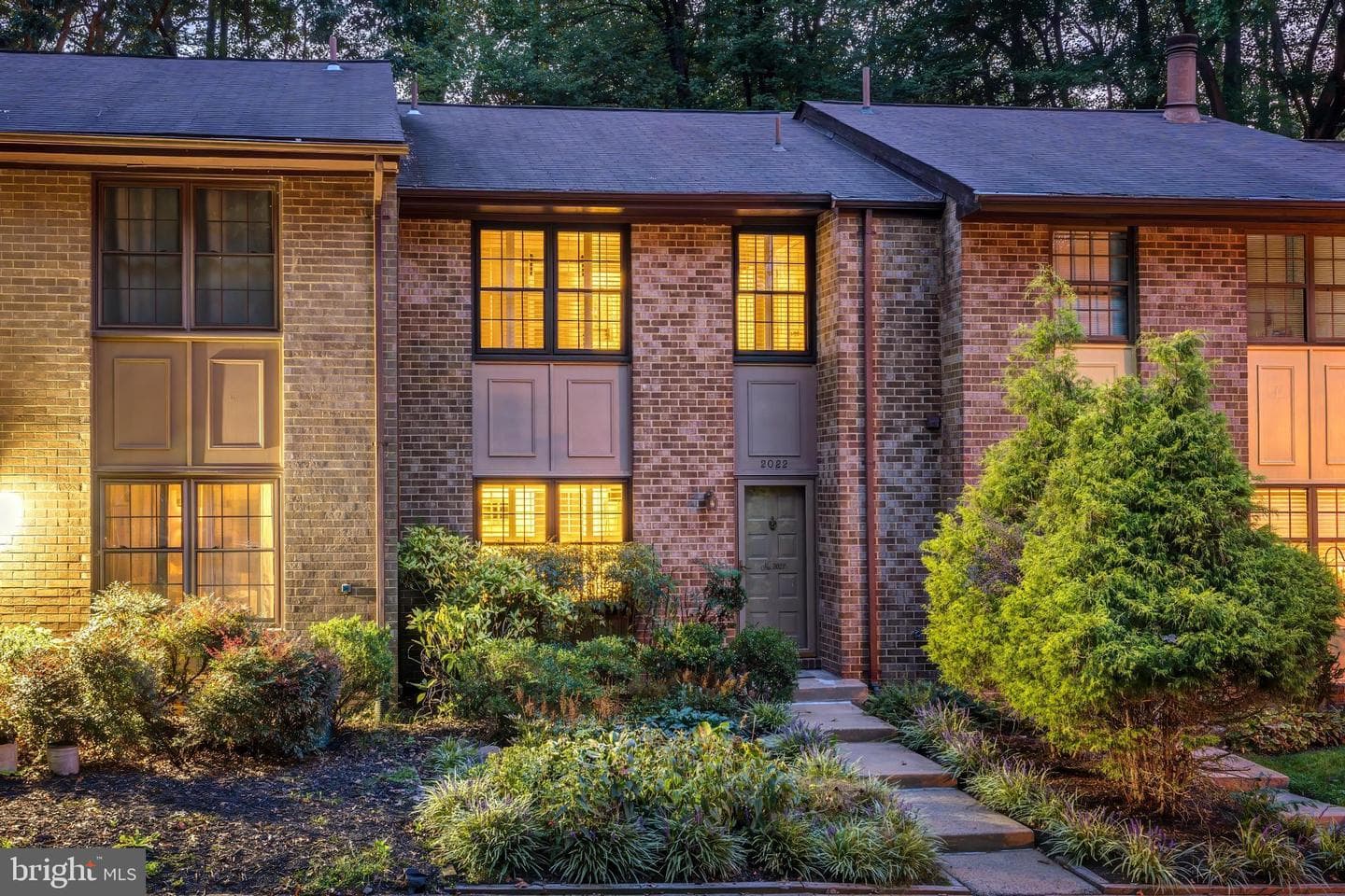 2022 Headlands Circle photo 1