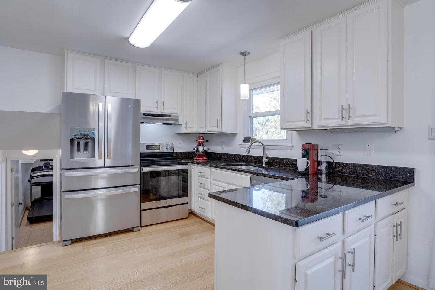 7918 Hatteras Lane photo 4