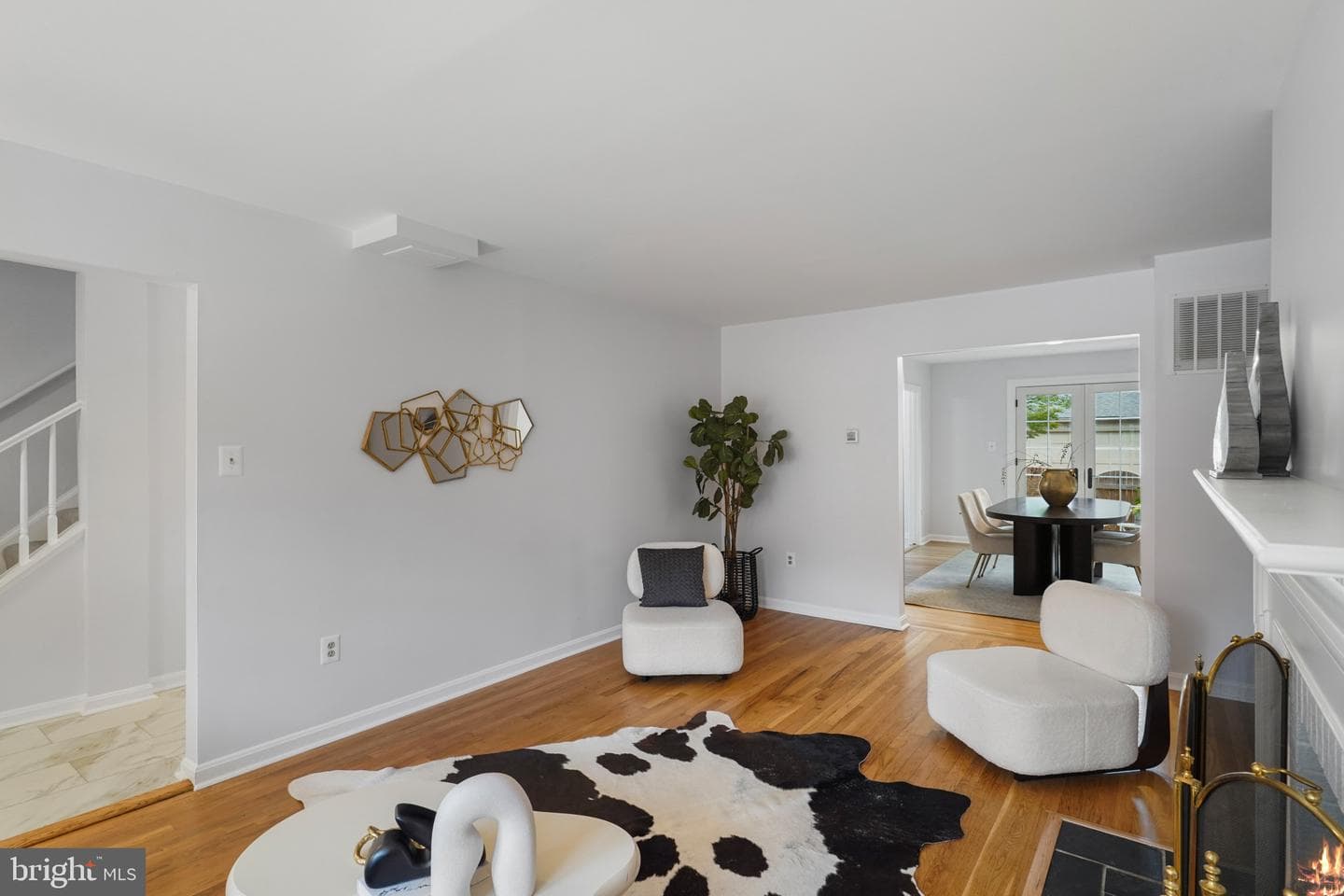 7374 Montcalm Drive photo 8