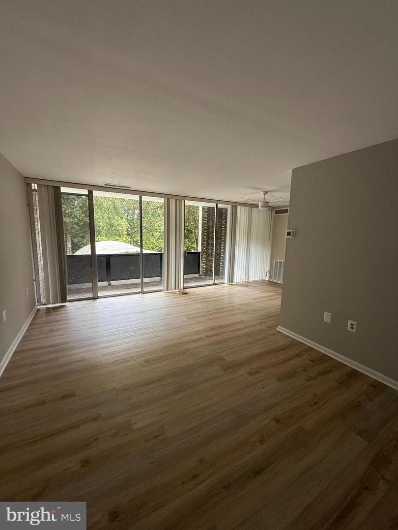 4360 Ivymount Court #28 photo 2