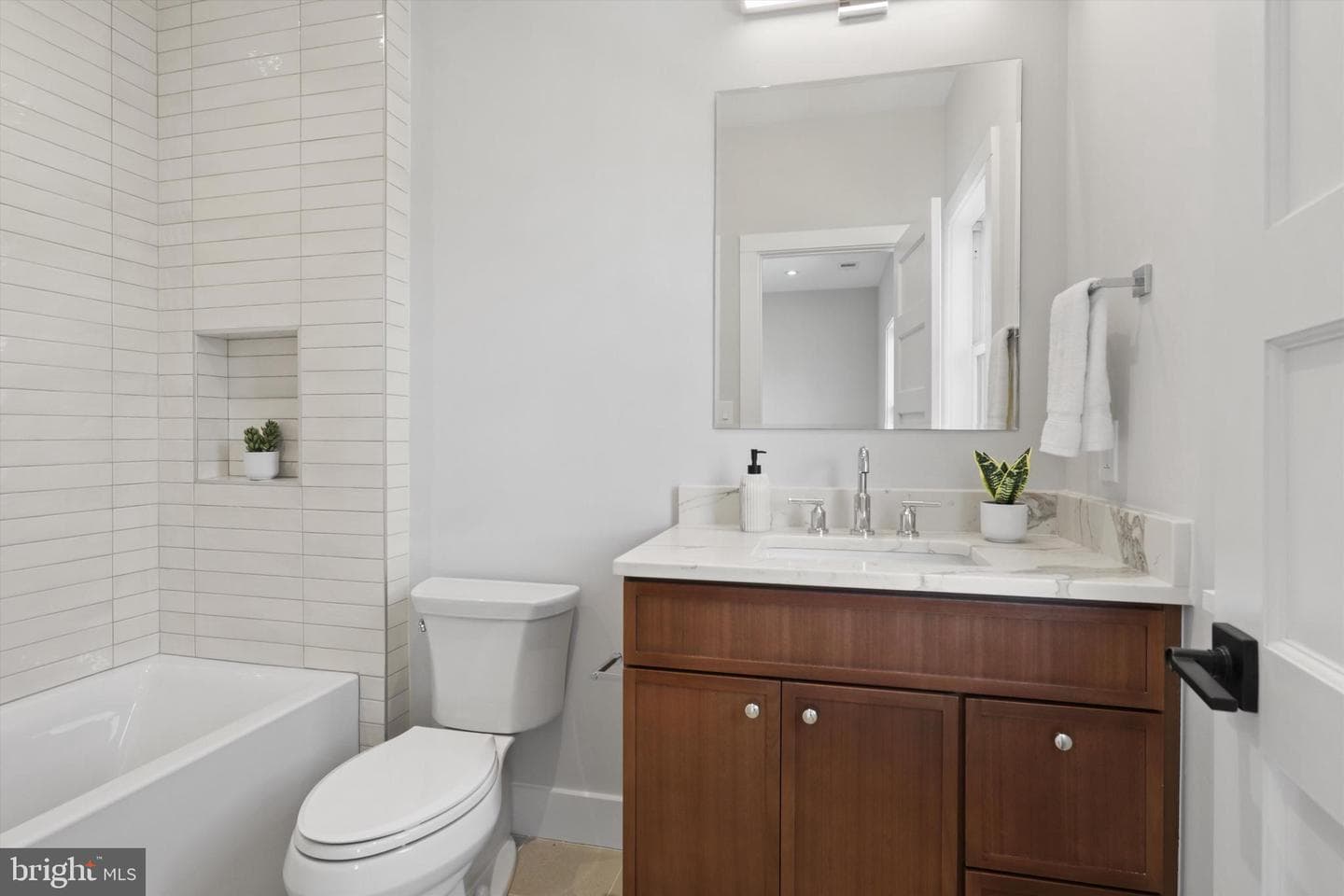 310 Johnson Street SW photo 57