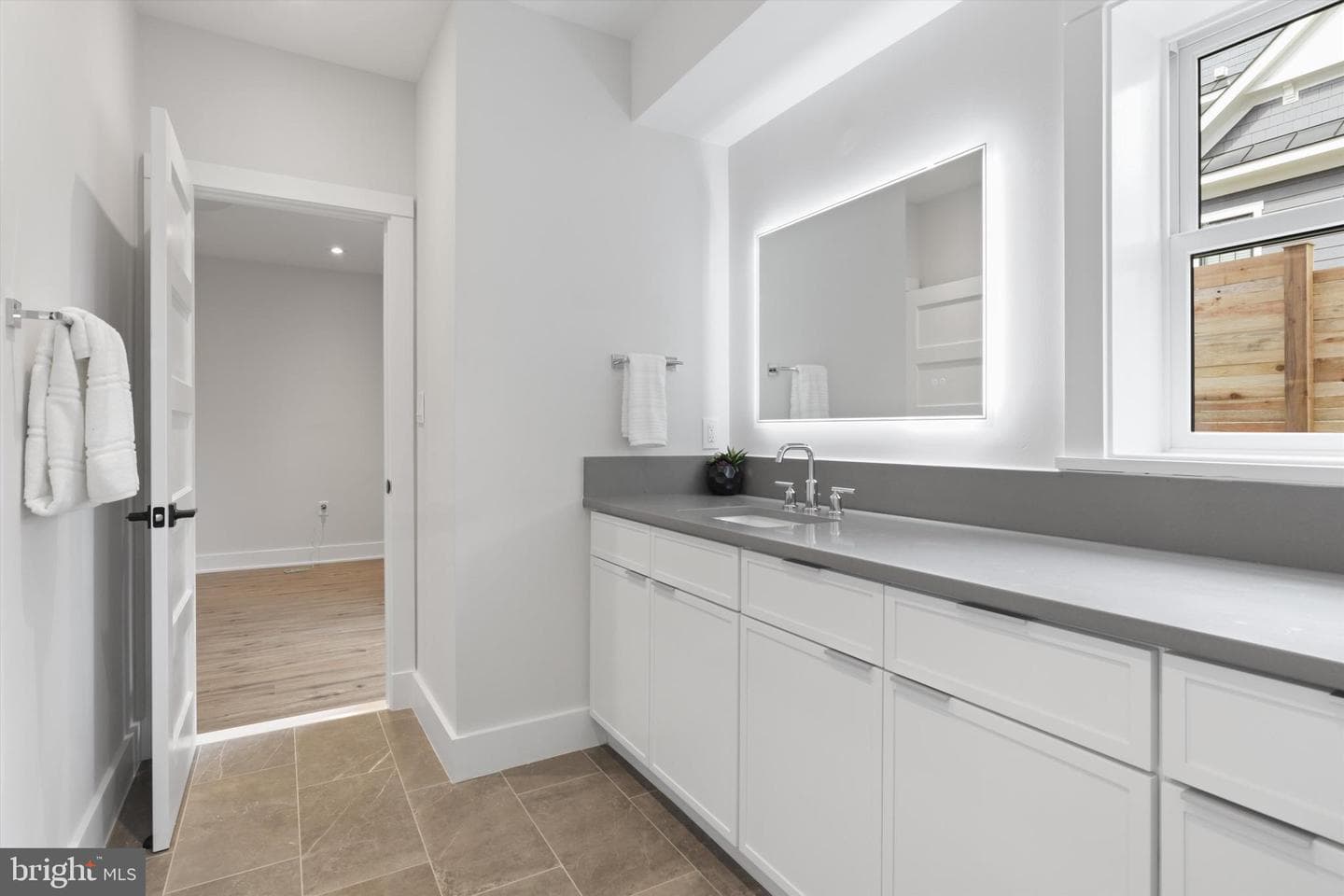 310 Johnson Street SW photo 78