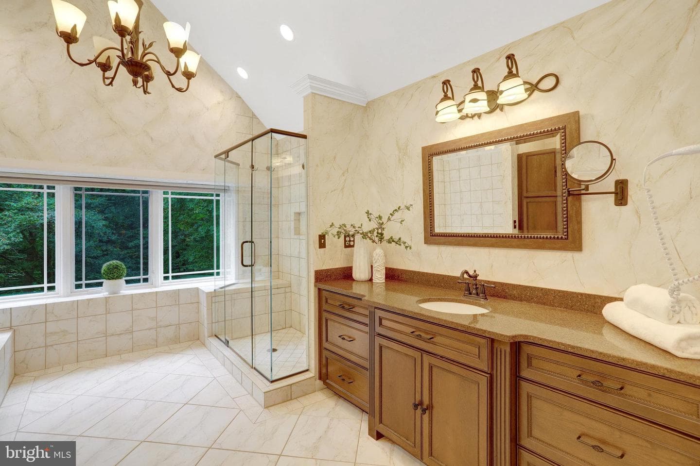 10510 Henderson Road photo 27
