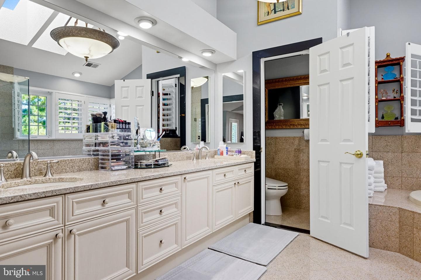 13104 Meadow Hall photo 27