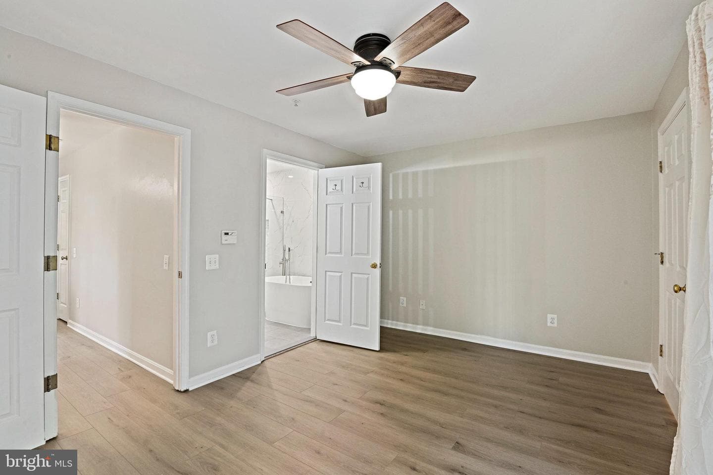 7020 Falls Reach Drive #7020 photo 16