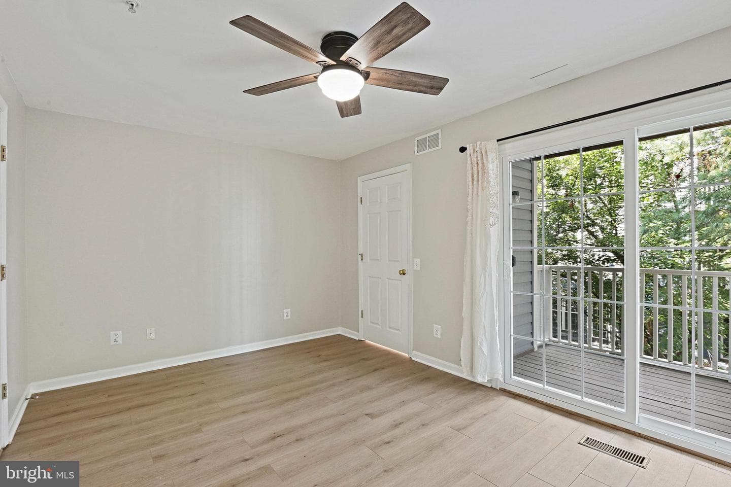 7020 Falls Reach Drive #7020 photo 17