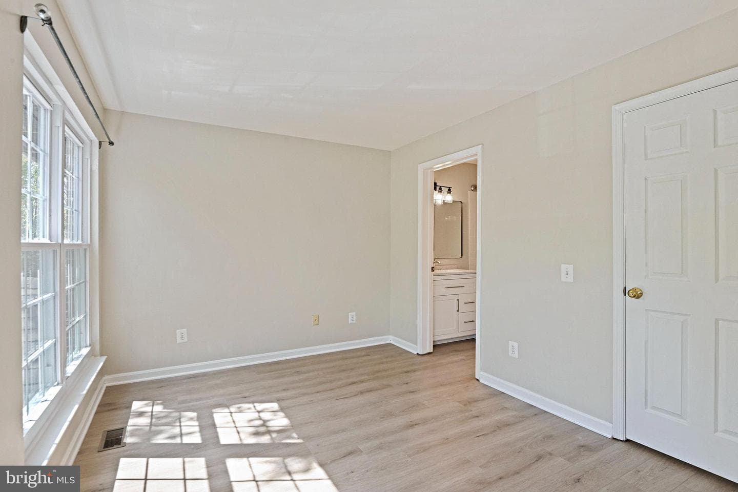 7020 Falls Reach Drive #7020 photo 25
