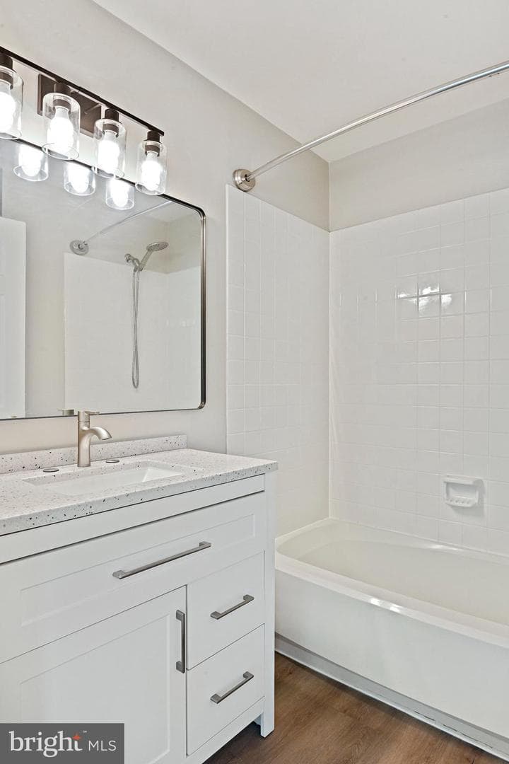 7020 Falls Reach Drive #7020 photo 28