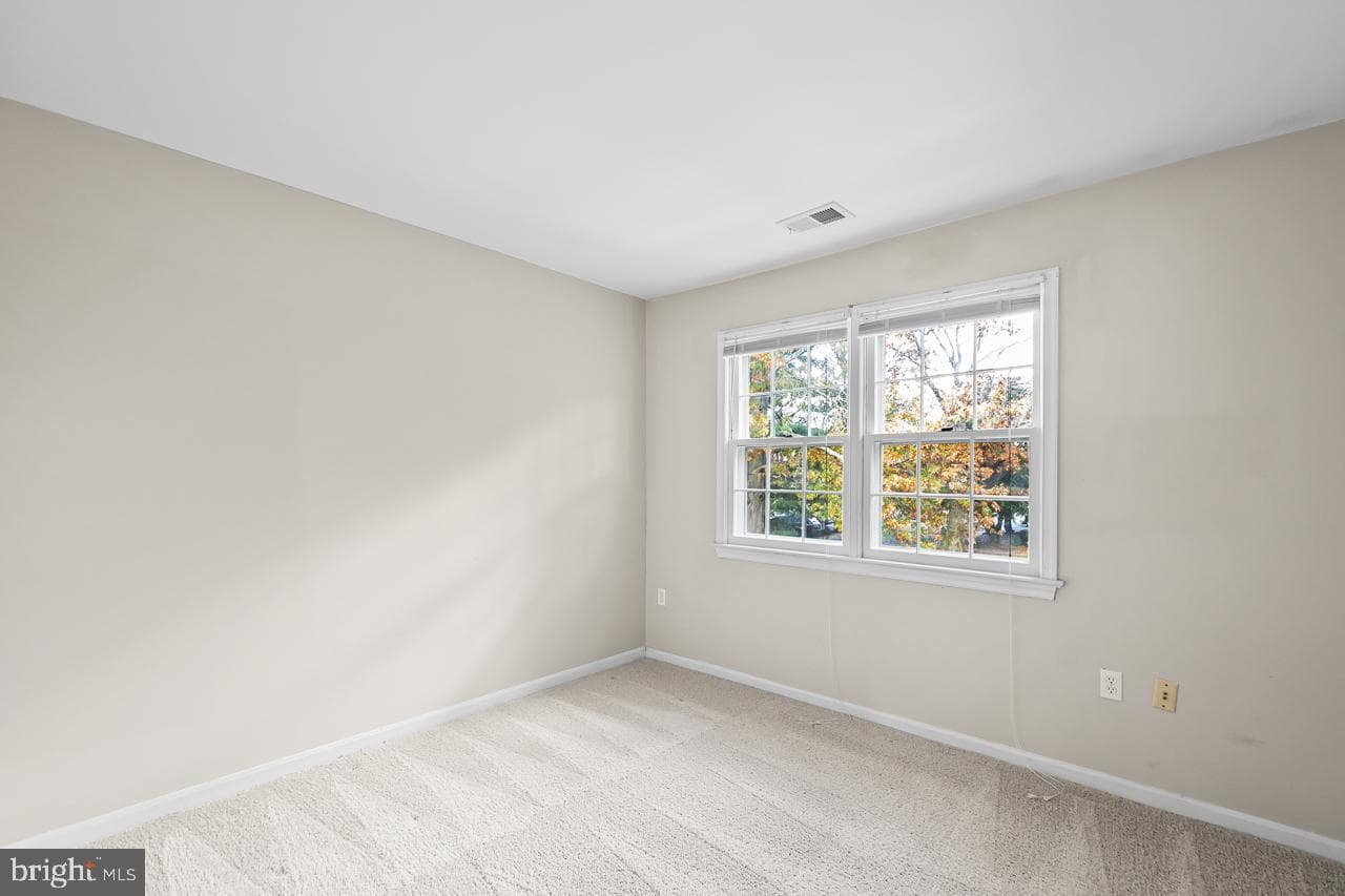 312 Holly Court photo 18