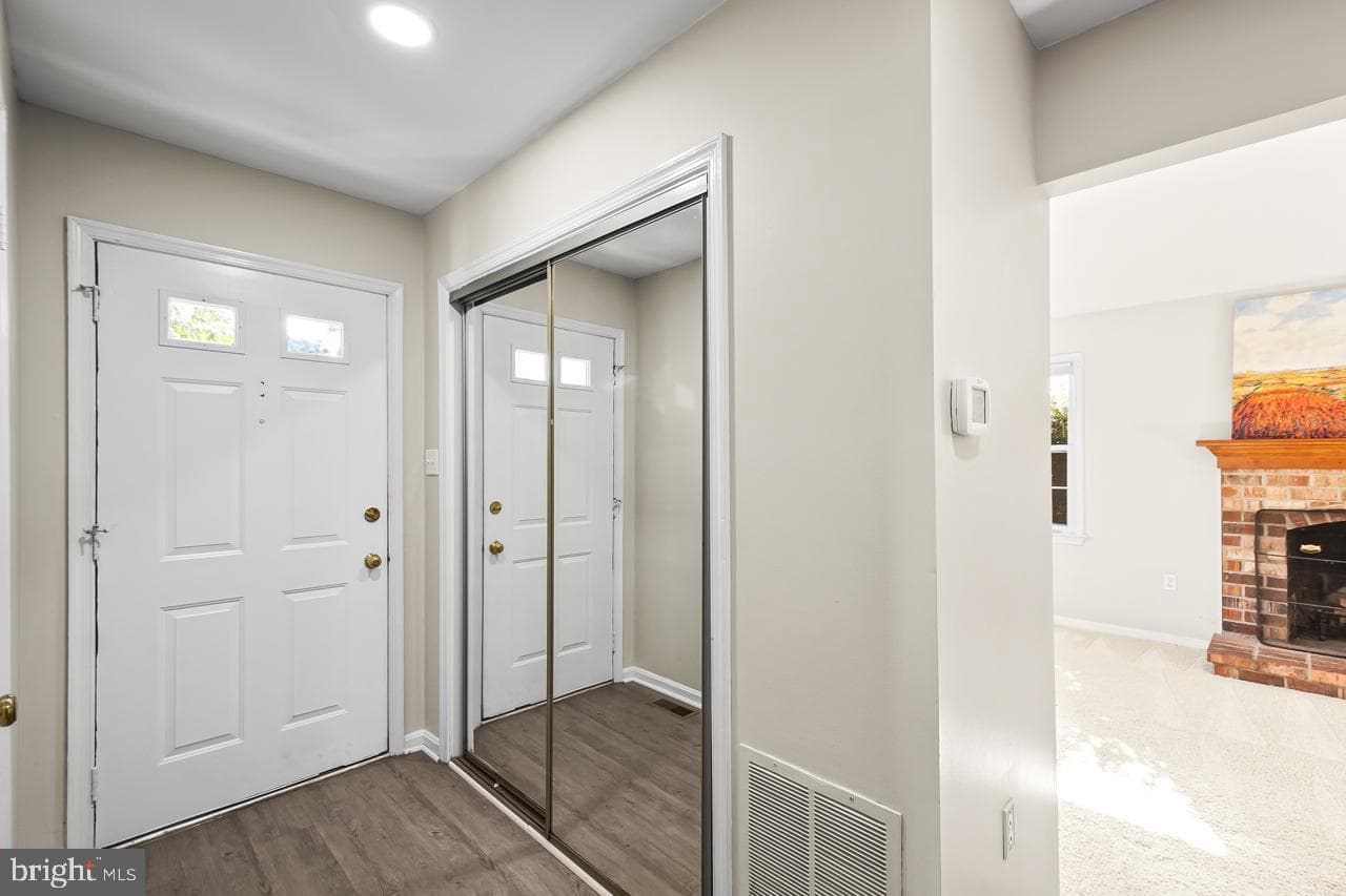 312 Holly Court photo 2
