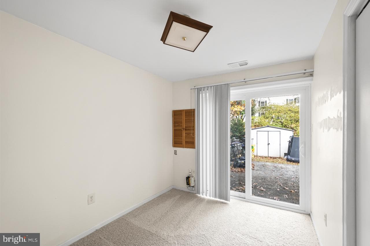 312 Holly Court photo 23