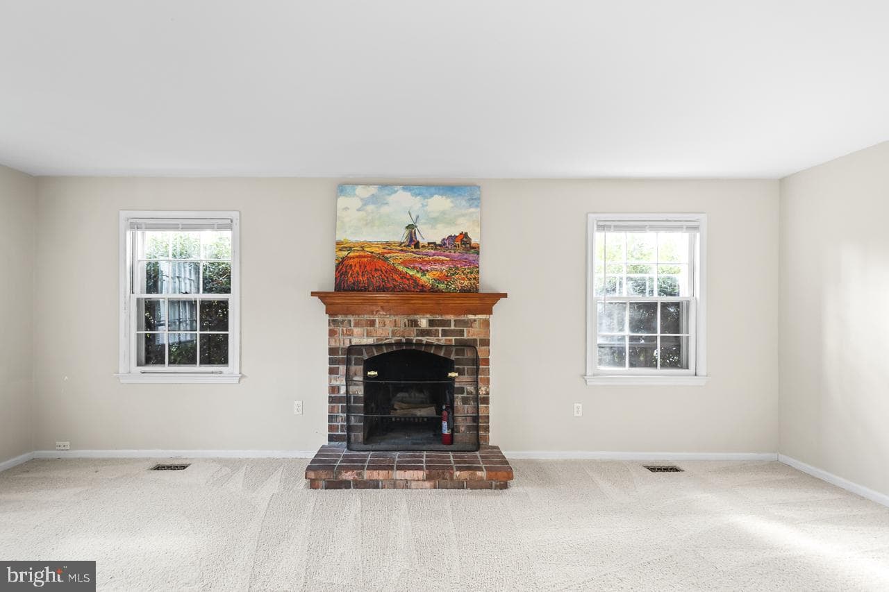 312 Holly Court photo 6