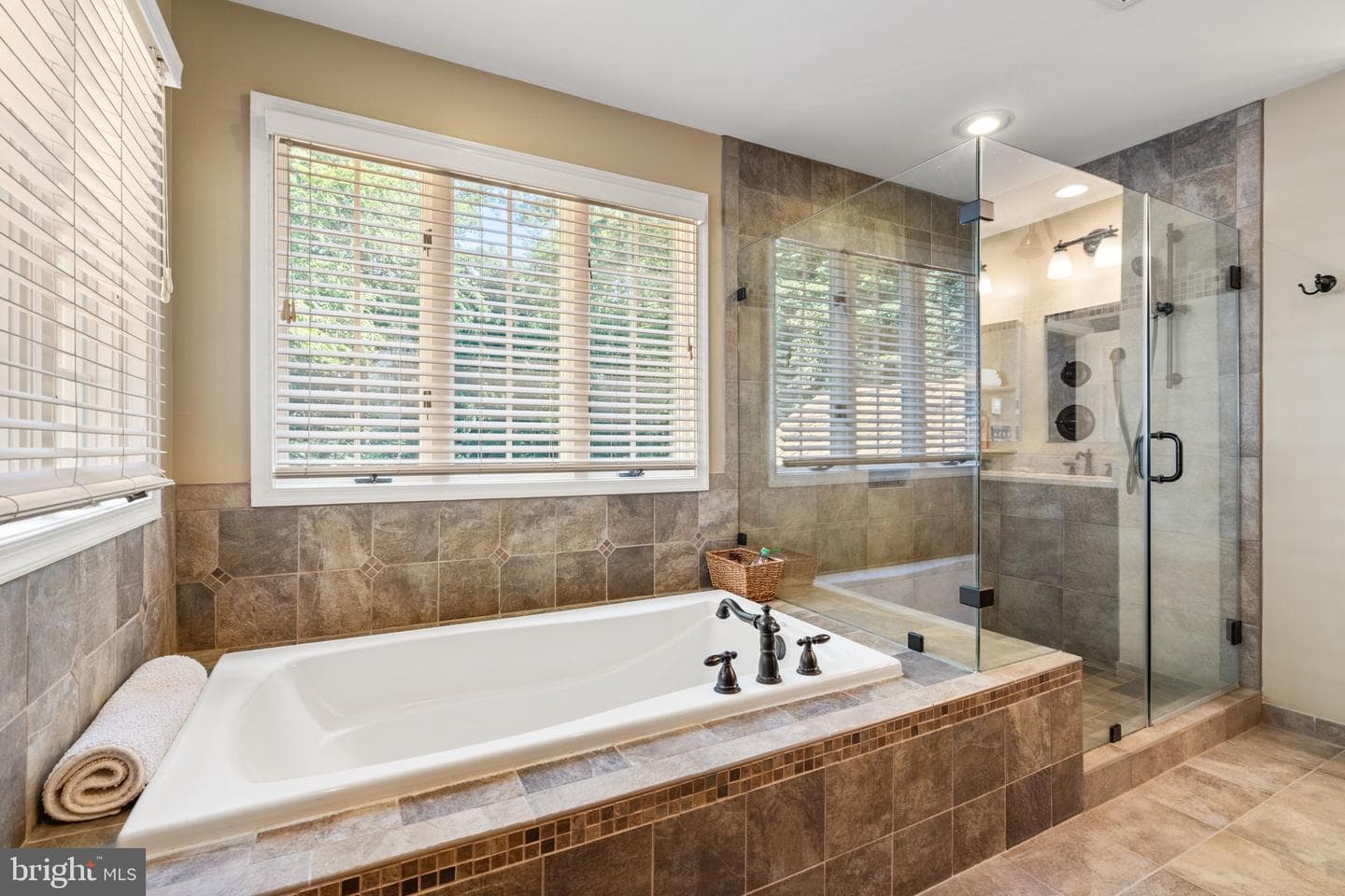 6805 Old Stone Fence Road photo 40