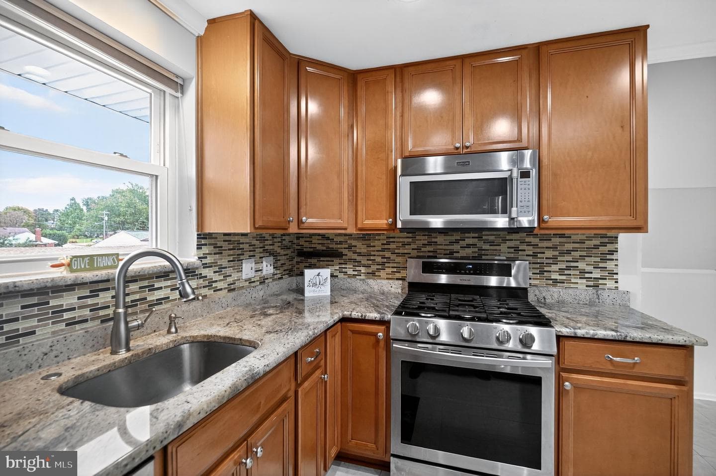 7403 Charlotte Street photo 13