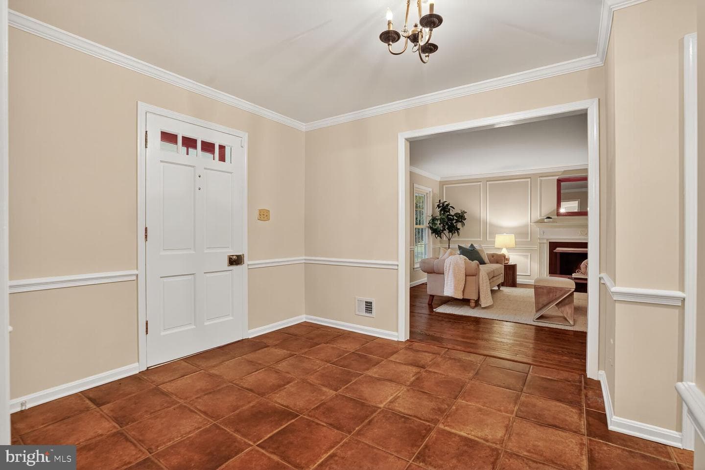 1011 Harriman Street photo 4