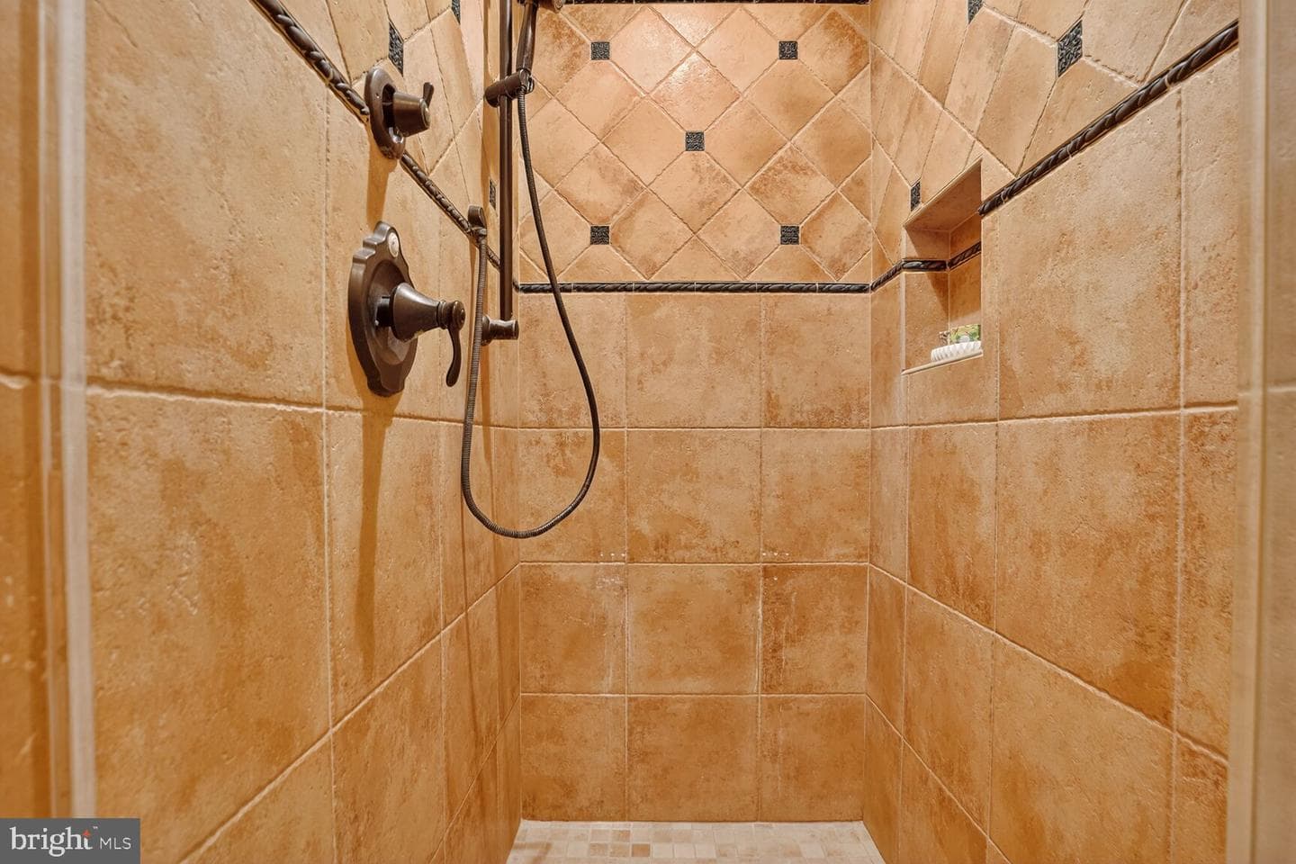 1011 Harriman Street photo 46